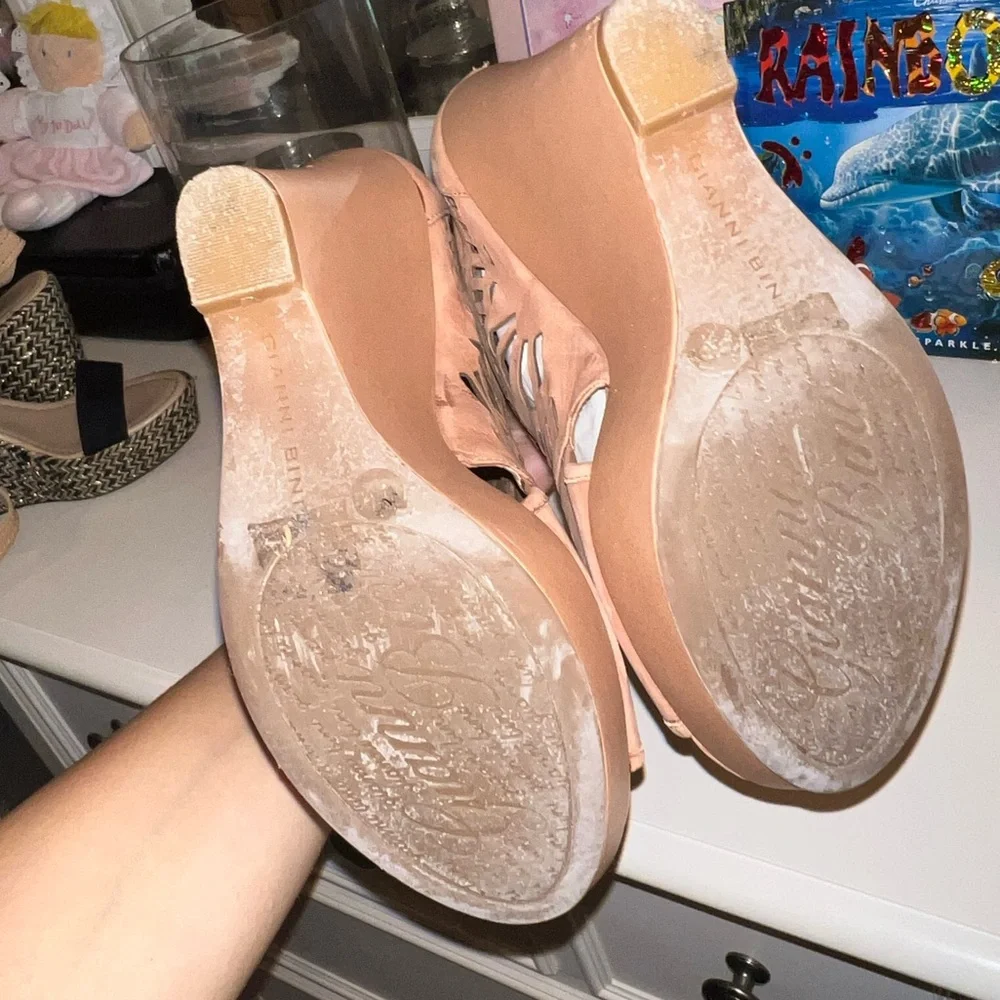 Gianni Bini Brown high heel wedges - Picture 5 of 6